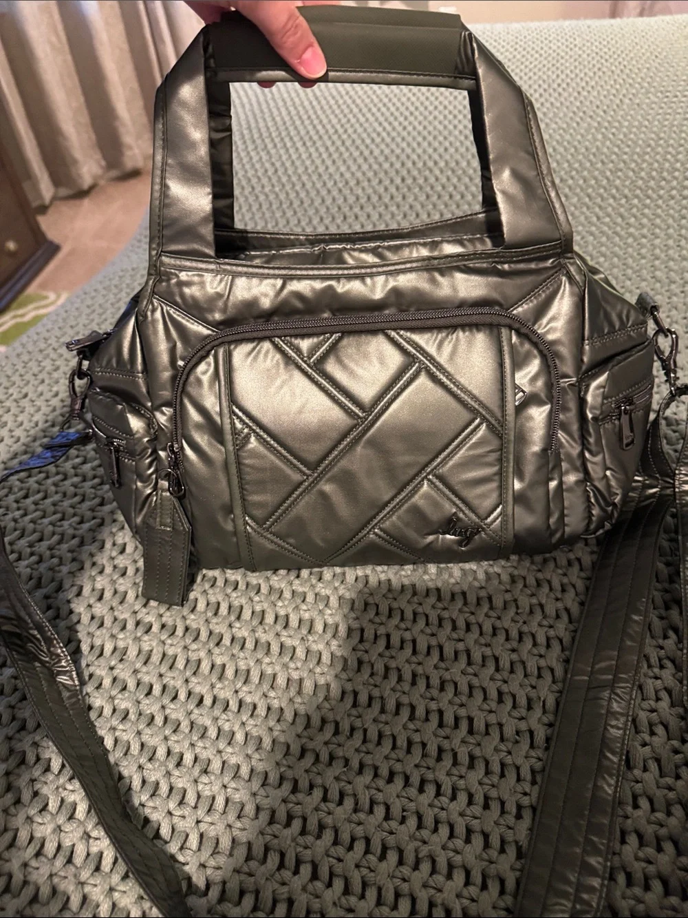 lug structured quilted